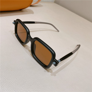 86512 NEW Fashion Small Square Sunglasses Women Glasses Personality Shades Spectacles Men <b>Frames</b> INS High Quality Outdoor - Product Image 3