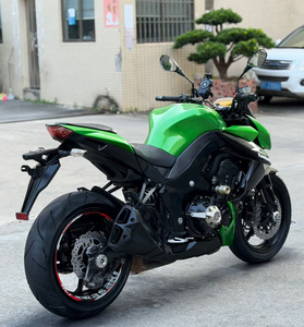 Conduite professionnelle de motos d'occasion de différents modèles : Supermotards, Motos sportives, Motos de rue - Product Image 4