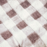 Plaid en fausse fourrure à motif à carreaux, rose et marron, doux pour la peau, 380 g/m², haut de gamme, confortable, thème festif, idéal pour offrir