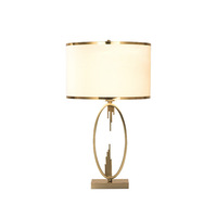 Lampe de table en métal doré de luxe, lampe de chevet décorative moderne pour chambre à coucher, hôtel, villa, salon, décoration intérieure