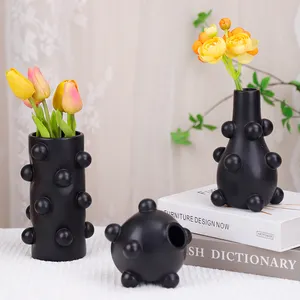 Redeco New Design Creative Special Shaped Black Vase Ceramic Flower Vase Decorative Vase For Hotel Home Decoration