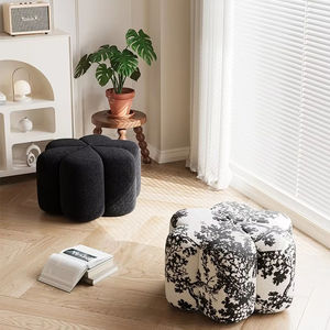 Tabouret de canapé créatif français crème moderne petit appartement sens de haut niveau Internet poufs de célébrités maison salon pétale - Product Image 2