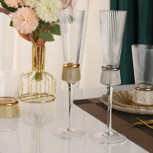 Coffrets de champagne à <span class=keywords><strong>pied</strong></span> haut unique, classiques et luxueux, élégants verres à vin en diamant pour événements de mariage - Product Image 1