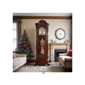 Orologio a Pendolo Tradizionale da Pavimento in Legno, Alimentato a Pesi e Rinomato per i Suoni Distintivi, Spesso Diventando Preziosi Reliquiari - Product Image 4