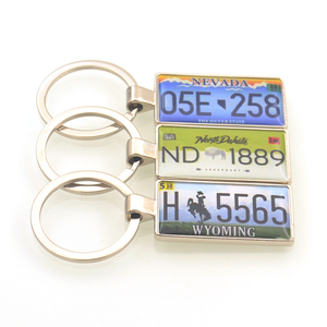 4色展開、人気商品、米国サイズ、無地の車用ナンバープレートキーホルダー - Product Image 1