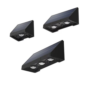 2025 IP65 étanche mur extérieur jardin lumière rvb LED décor clôture à énergie solaire avec lumières chaudes applique murale solaire - Product Image 3