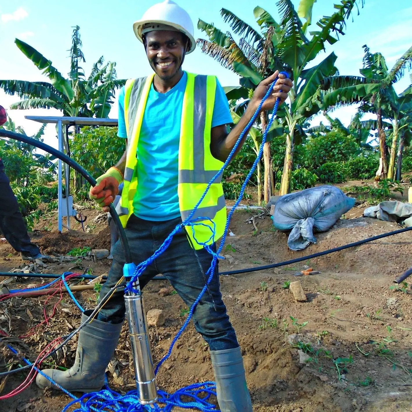 3-дюймовый солнечной винтовой насос с фильтром из нержавеющей стали винтовой ротор с mppt регулятором солнечного контроллер насоса
