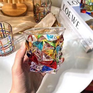 Bicchiere da Vino Dipinto a Mano con Scritta 'Buon Compleanno' in Confezione Regalo, Vendita all'Ingrosso Promozionale - Product Image 2