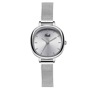 Montre pour femme à bracelet en maille coréenne au design minimaliste, de haute valeur esthétique, étanche, à quartz, compacte et - Product Image 5