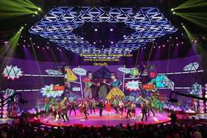 Luces LED DJ tubo led 3D barra cinética elevación triángulo RGB tubo iluminación <span class=keywords><strong>de</strong></span> <span class=keywords><strong>concierto</strong></span> luces cinéticas cabrestante DMX - Product Image 6