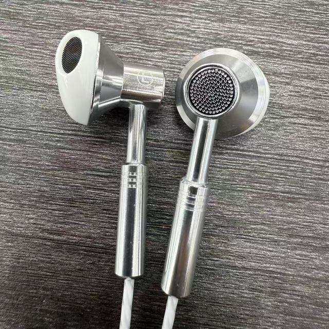 Custom Shape Metallic Headphones with 3.5mm Interface 50mm Driver Earphone Wire for Transparent Gaming 50mm Driver Max Earphones