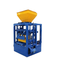Machine à briques en béton Machine de formage de blocs creux Machine de fabrication de briques automatique