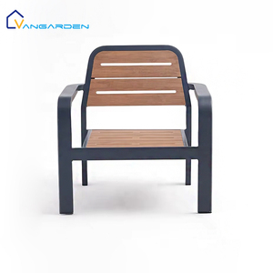 Ensemble <span class=keywords><strong>de</strong></span> mobilier <span class=keywords><strong>de</strong></span> <span class=keywords><strong>jardin</strong></span> contemporain et moderne pour terrasse, avec structure <span class=keywords><strong>en</strong></span> <span class=keywords><strong>aluminium</strong></span>, résistant à l'eau et dossier <span class=keywords><strong>en</strong></span> bois composite écologique - Product Image 3