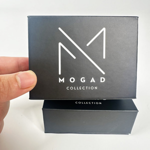 Caja de Regalo Magnética Rígida de Lujo Negra con Logotipo Personalizado e Inserto de Espuma para Empaque de Regalos de Ropa - Product Image 3
