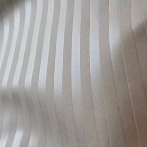 Cina produzione di tessuto per la casa tessuto goffrato striscia 100% poliestere tinto hotel lenzuola tessuto per hotel flat sheet - Product Image 1