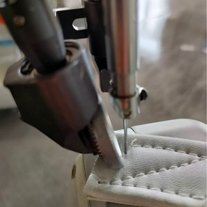 Machine à coudre à aiguille simple ZY9910 pour cuir et chaussures, équipement de fabrication de chaussures semi-automatique de type rouleau - Product Image 1