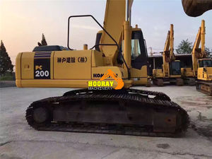 Excavatrice sur chenilles Komatsu PC200 d'occasion, 20 tonnes, provenant du Japon, avec composants de moteur essentiels, en vente - Product Image 4