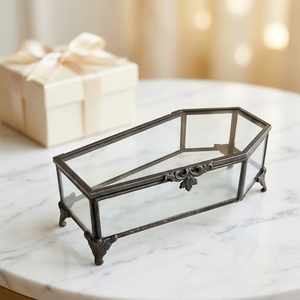 <span class=keywords><strong>Boîte</strong></span> de rangement élégante pour <span class=keywords><strong>bijoux</strong></span> <span class=keywords><strong>et</strong></span> cosmétiques, en <span class=keywords><strong>laiton</strong></span> <span class=keywords><strong>et</strong></span> <span class=keywords><strong>verre</strong></span>, noire, rectangulaire, 18*8*5cm, avec décorations. - Product Image 1