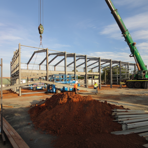 Entrepôt préfabriqué TOPPRE en structure acier moderne australienne, bâtiment d'atelier économique <span class=keywords><strong>à</strong></span> <span class=keywords><strong>vendre</strong></span> - Product Image 4