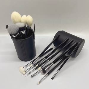 Ensemble de pinceaux de maquillage professionnel de luxe vegan <span class=keywords><strong>Real</strong></span> Black <span class=keywords><strong>Techniques</strong></span> avec logo personnalisé, marque privée, haute qualité OEM, 15 en 1, fond de teint - Product Image 4
