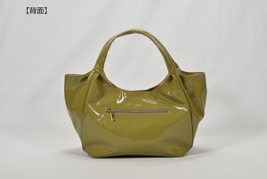 Sac fourre-tout en cuir PU verni brillant, grande capacité, sac à bandoulière avec poche arrière zippée - Product Image 2