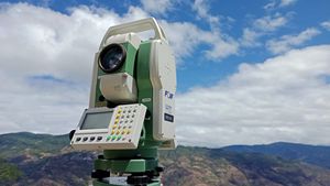 محطة مسح شاملة FOIF RTS102R10 بدون منشور، محطة مسح شاملة من نوع لايكا، مدى 2.0-5000 متر، محطة مسح شاملة بتقنية البلوتوث (اختياري) - Product Image 4