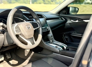 Véhicules d'occasion <span class=keywords><strong>2017</strong></span> Honda <span class=keywords><strong>Civic</strong></span> Manuelle 180TURBO Volant à Gauche Essence Voitures d'occasion Toit Ouvrant Prix Abordable Vente Chaude - Product Image 4