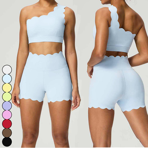 Ropa de mujer Ropa de gimnasio Ropa de entrenamiento Sujetador deportivo dinámico de un hombro Cintura alta Esculpir Biker Short 2 piezas Conjuntos de yoga - Product Image 1