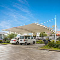 Structure de carport moderne en membrane PVDF de qualité supérieure, imperméable, résistante aux UV, pour l'extérieur, abri pour voitures d'école