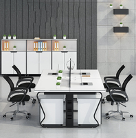 Bureau de travail modulaire durable pour espaces de bureau professionnels, avec des configurations de bureaux cloisonnés flexibles et des dimensions personnalisables