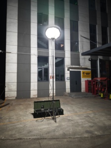 Torre de Luz Portátil LUDWIG de 4.5M y 240W con Batería LED para Iluminación Exterior - Product Image 4