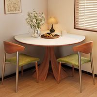 Ensemble de meubles de salle à manger inspiré du style nordique, table carrée réglable avec quatre chaises ergonomiques, décoration minimaliste pour la maison