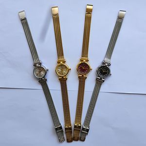 Reloj de pulsera pequeño y redondo para mujer, estilo retro con diseño de espiga de trigo, reloj de cuarzo de alta gama. - Product Image 5