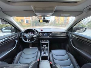 Voiture Skoda <span class=keywords><strong>Kodiaq</strong></span> 2.0T d'occasion à <span class=keywords><strong>prix</strong></span> abordable, cuir véritable, toit ouvrant, 7 places, automatique, disponible en stock à vendre - Product Image 2