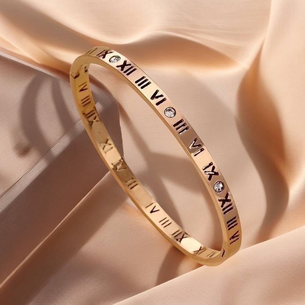 Oro rosa --- Bracciale con diamanti con numeri romani