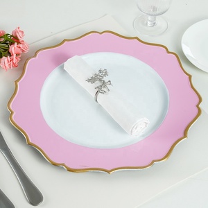 Assiettes de présentation irrégulières en plastique noir, rose et bleu de 13 pouces avec bord doré et motif floral pour la décoration de mariages, fêtes et événements - Product Image 5