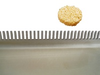 Pièces de machine industrielle à couper les nouilles : Grattoir et coupeur de pâte en cuivre flexible personnalisé pour les nouilles rondes, plates et carrées