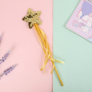 Linda varita de lentejuelas con forma de estrella de cinco puntas y mariposa, juguete educativo de plástico para niños, accesorios para fiestas y actuaciones. - Product Image 1