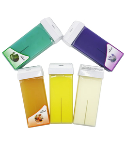 Cartouche de <span class=keywords><strong>cire</strong></span> molle et dure de formule européenne en gros <span class=keywords><strong>Cire</strong></span> dépilatoire multicolore <span class=keywords><strong>Roll</strong></span>-<span class=keywords><strong>On</strong></span> pour l'épilation des jambes - Product Image 1