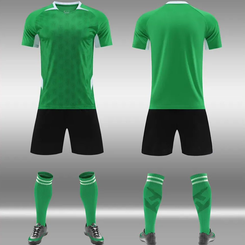 2024/25 Neues Design Fußballmannschaftstrikot Sets schnell trocknende Fußballuniform grünes Trikot mit Mannschaftslogo Jugendfußballtrikot