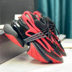 Zapatos Deportivos Cómodos de Suela Gruesa Hechos a Medida para Hombre con Propiedades Antideslizantes y Resistentes al Agua, Parte Superior de Malla, Primavera - Product Image 1