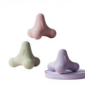 Pelota de Masaje de Cuatro Esquinas al por Mayor, Material TPE, para Tejido Profundo, Puntos de Tensión Muscular, Nudos Musculares en Hombros, Cuello, Espalda, Pies, Yoga y Fitness - Product Image 1