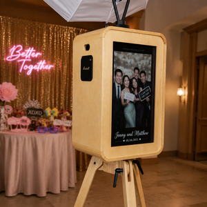 Location de photomaton de mariage en bois haut de gamme - Photomaton double face pour iPad avec haut-parleur <span class=keywords><strong>Marshall</strong></span> - Product Image 1