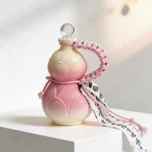 Diffuseur d'encens sans flamme en forme de <span class=keywords><strong>gourde</strong></span>, artisanal, sans alcool, grande capacité 500 ml, parfum longue durée 90-120 jours, cadeau rafraîchissant pour l'<span class=keywords><strong>air</strong></span> ambiant - Product Image 1