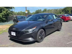 Hyundai Elantra 2024 SEL, 10 miglia, Guida a Sinistra, Sedili in Pelle, Telecamera Posteriore, Touchscreen, Fari Xeno - Product Image 5