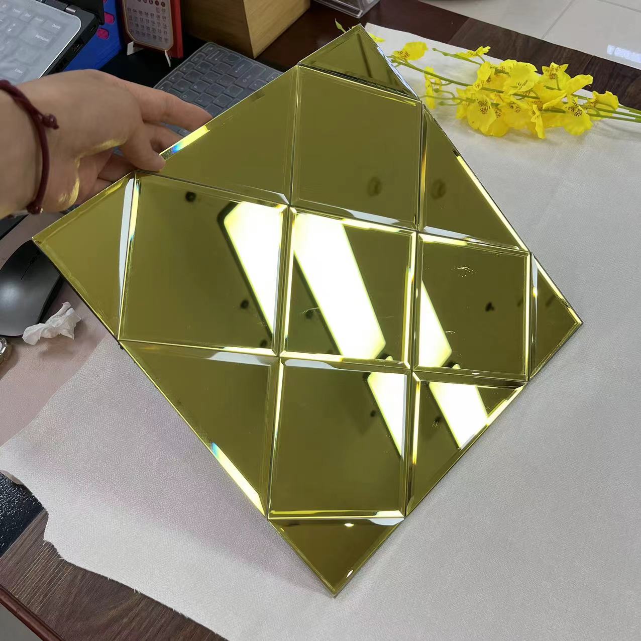 miror only wall desaing gold 2025