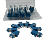 Acoplador de Fibra Óptica SURFIBER LC/UPC de un Solo Puerto E2000 con Brida para Panel de Conexiones FTTH SFAE2000, 1 Año de Garantía