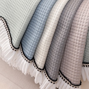 Alfombra Nórdica Pequeña, Fresca y Elegante, Tejida, Antideslizante, Antipolvo, Lavable a Máquina, de Seda de Hielo para Sofá - Product Image 2