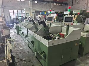 Machine de filetage et de taraudage d'écrous à axe unique entièrement automatique et intelligente, contrôlée par PLC, avec engrenage à roulement, haute précision - Product Image 6