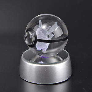 Vente en Gros Usine Populaire Nouveau Design Poké Ball en Verre Cristal au Laser Dracaufeu Figurines avec Base LED Lumineuse Tactile - Product Image 2